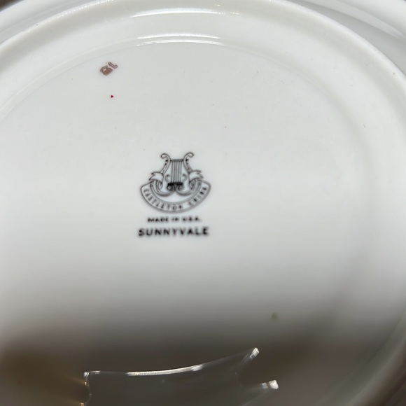 Vintage 1940's Fine China Castleton Sunnyvale Pattern Saucer - Picture 5 of 5